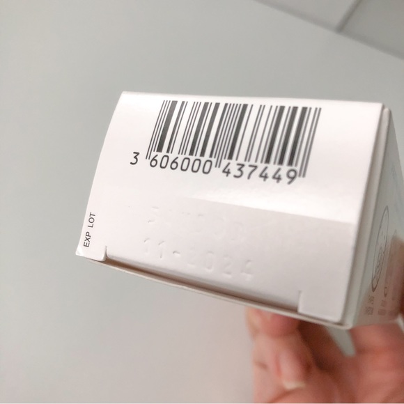 La Roche Posay CicaPlast Balm B5 💙 protects + helps to relive cracked skin - Picture 3 of 3